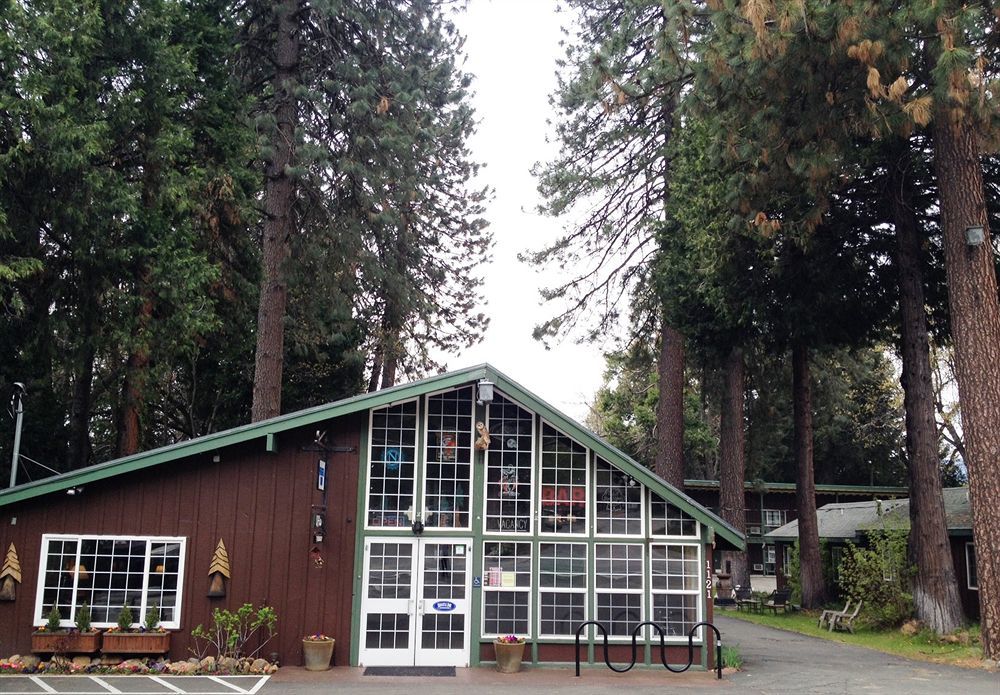 Shasta Inn Mount Shasta Exterior photo